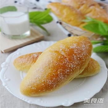 椰蓉面包1个